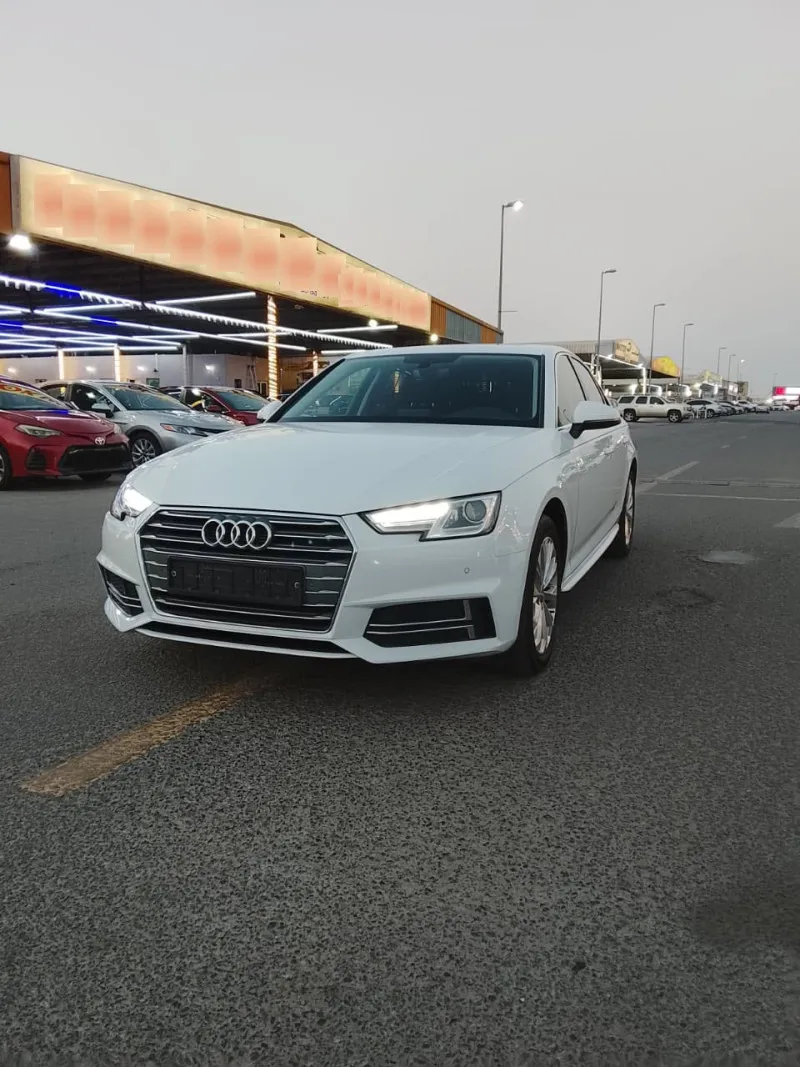 2018 اودي آي ٤ in Dubai