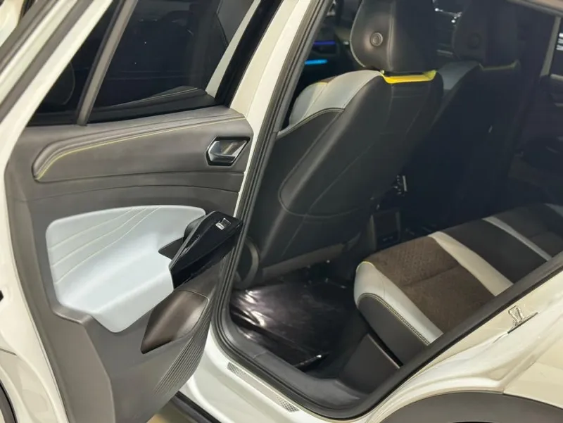 2021 Volkswagen ID 4 in Dubai