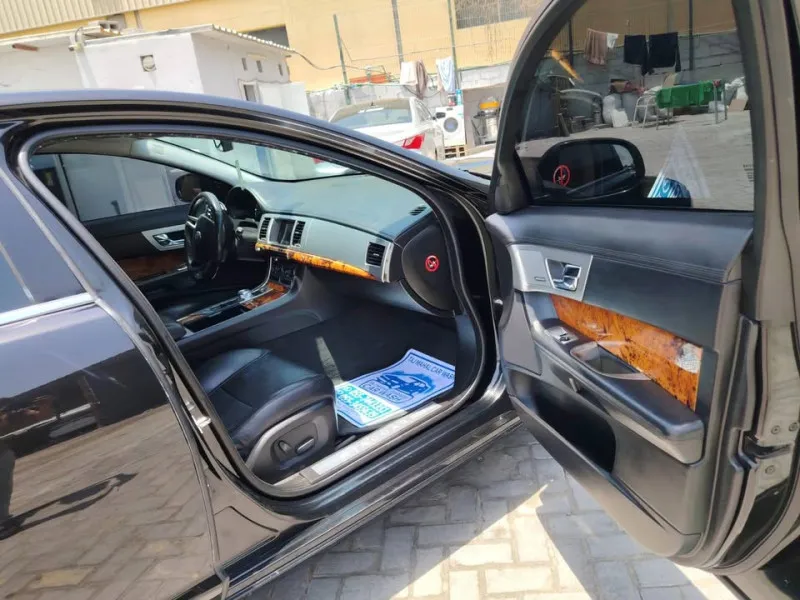 2013 Jaguar XF in Dubai