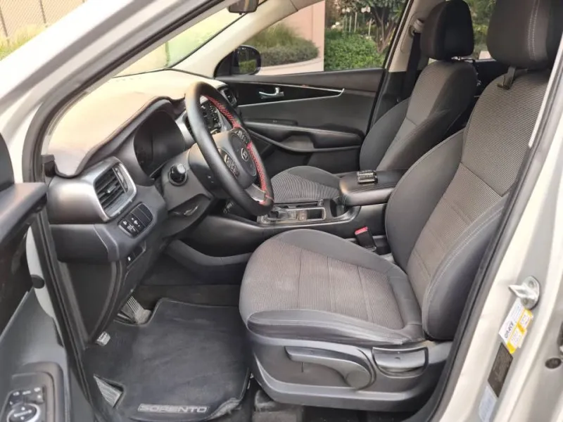 2016 Kia Sorento in Dubai