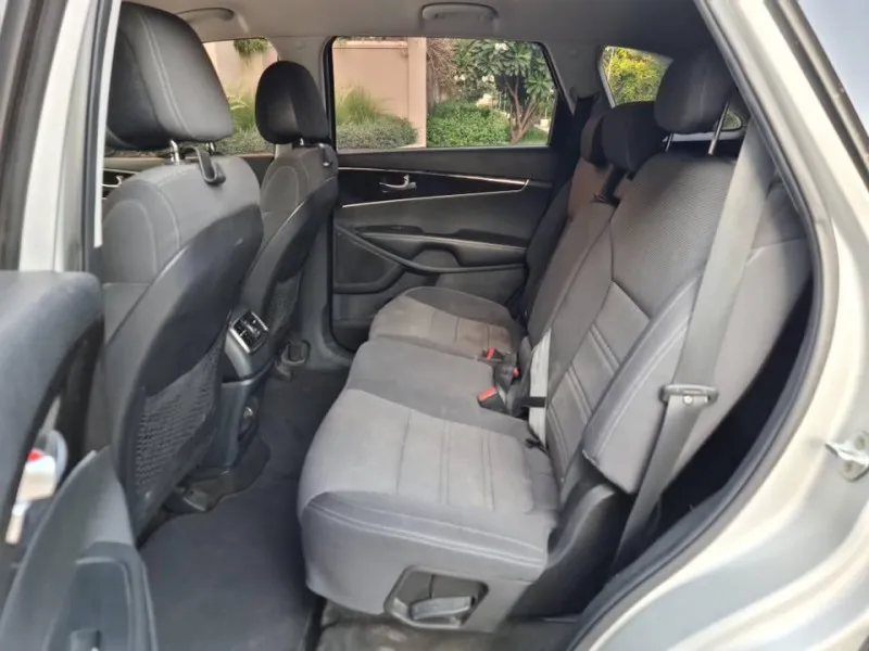 2016 Kia Sorento in Dubai