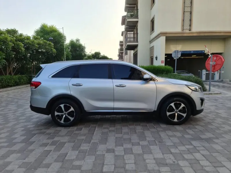 2016 Kia Sorento in Dubai