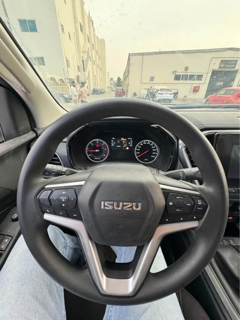 2022 Isuzu D-MAX in Dubai