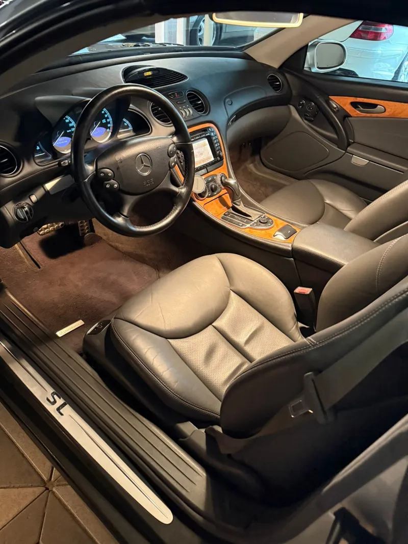 2004 Mercedes-Benz SL in Dubai