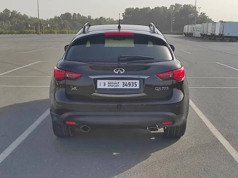 2017 إنفينيتي كيو آكس٧٠ in Dubai