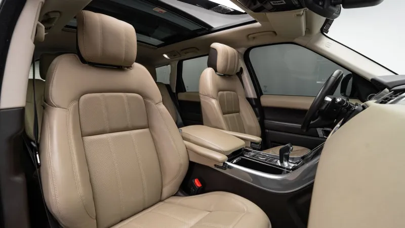 2021 Land Rover Range Rover Sport in Dubai