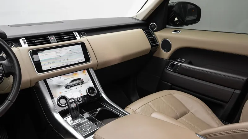 2021 Land Rover Range Rover Sport in Dubai