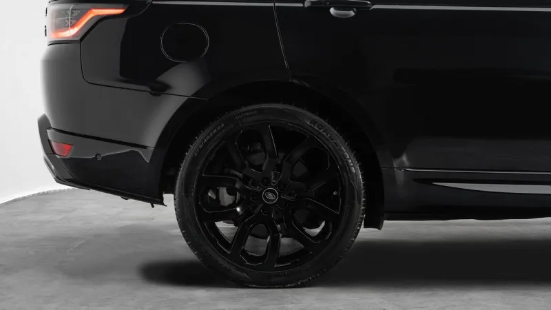 2021 Land Rover Range Rover Sport in Dubai
