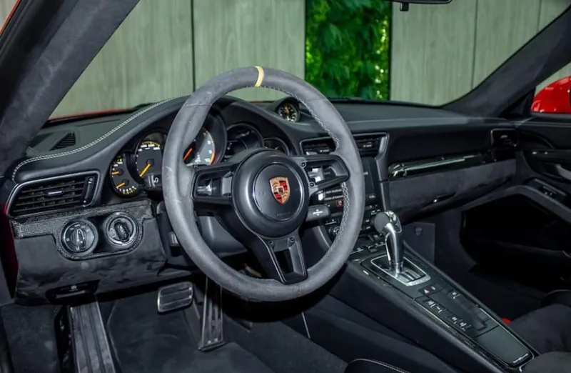 2019 Porsche GT3 RS in Dubai