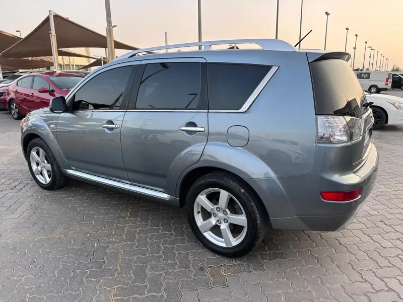 2009 Mitsubishi Outlander in Dubai