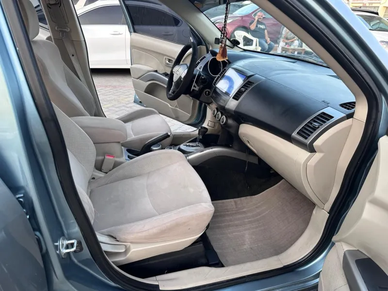 2009 Mitsubishi Outlander in Dubai