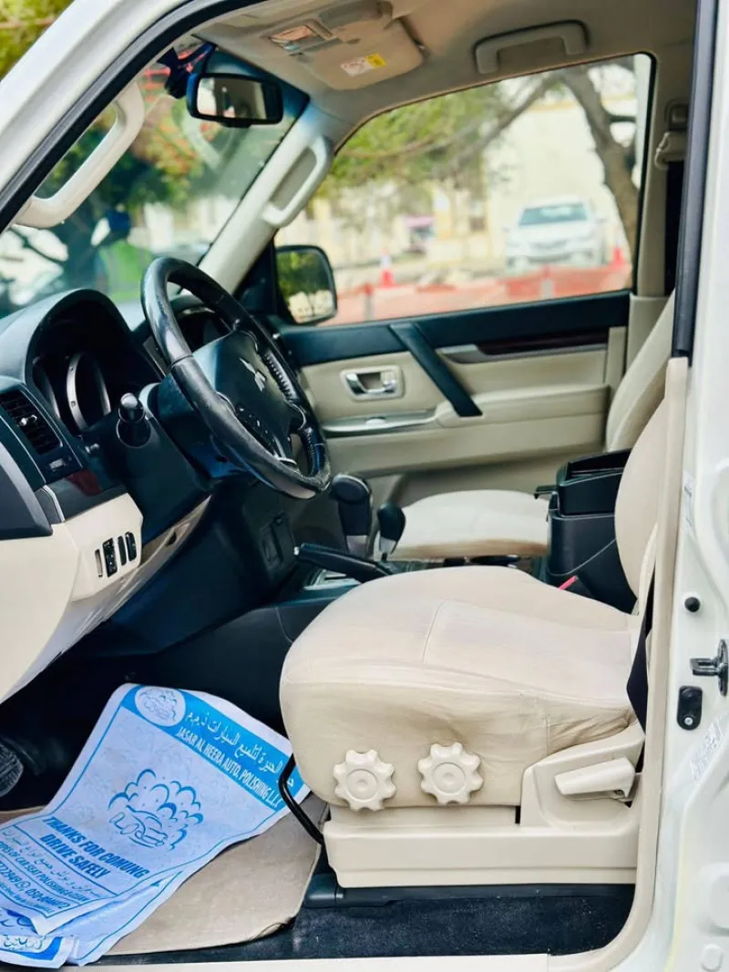 2017 ميتسوبيشي باجيرو in Dubai