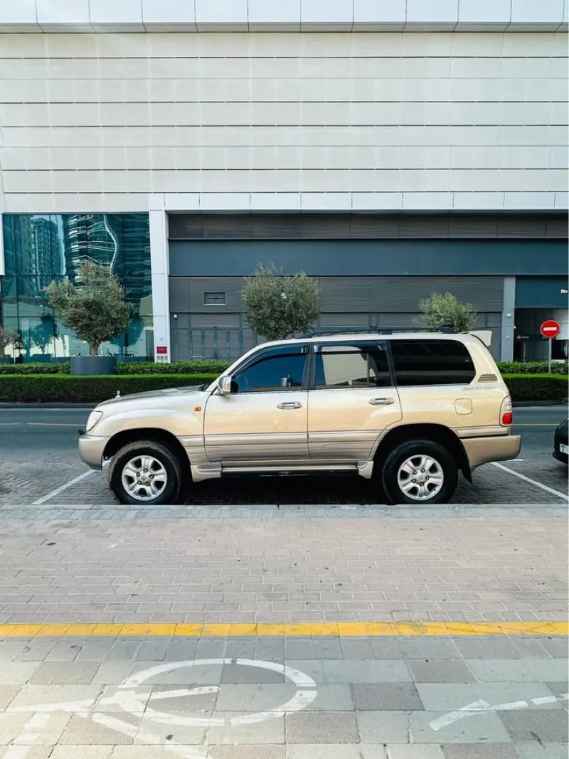 2004 تويوتا لاند كروزر in Dubai