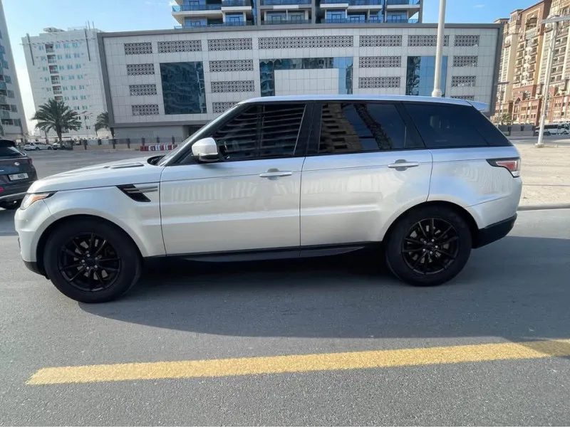 2016 لاند روفر رينج روفر سبورت in Dubai