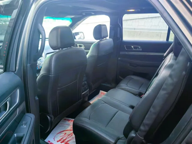 2016 Ford Explorer in Dubai