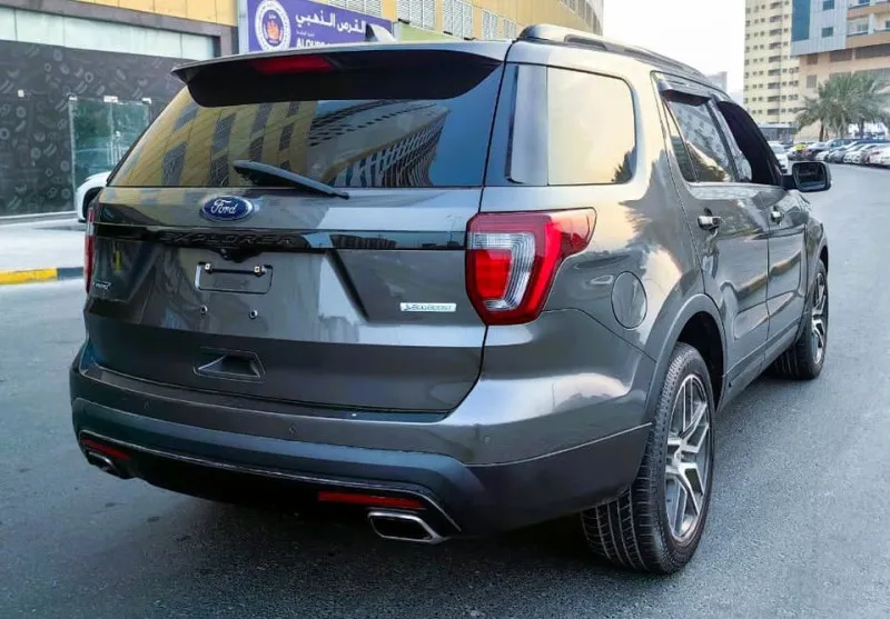 2016 Ford Explorer in Dubai