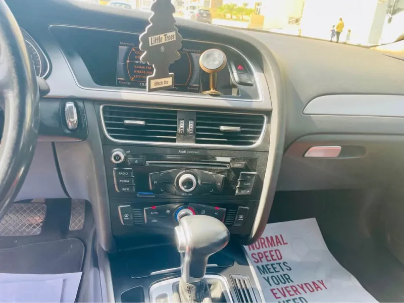 2014 اودي آي ٤ in Dubai