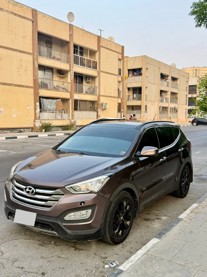 2014 هيونداي سانتا في in Dubai
