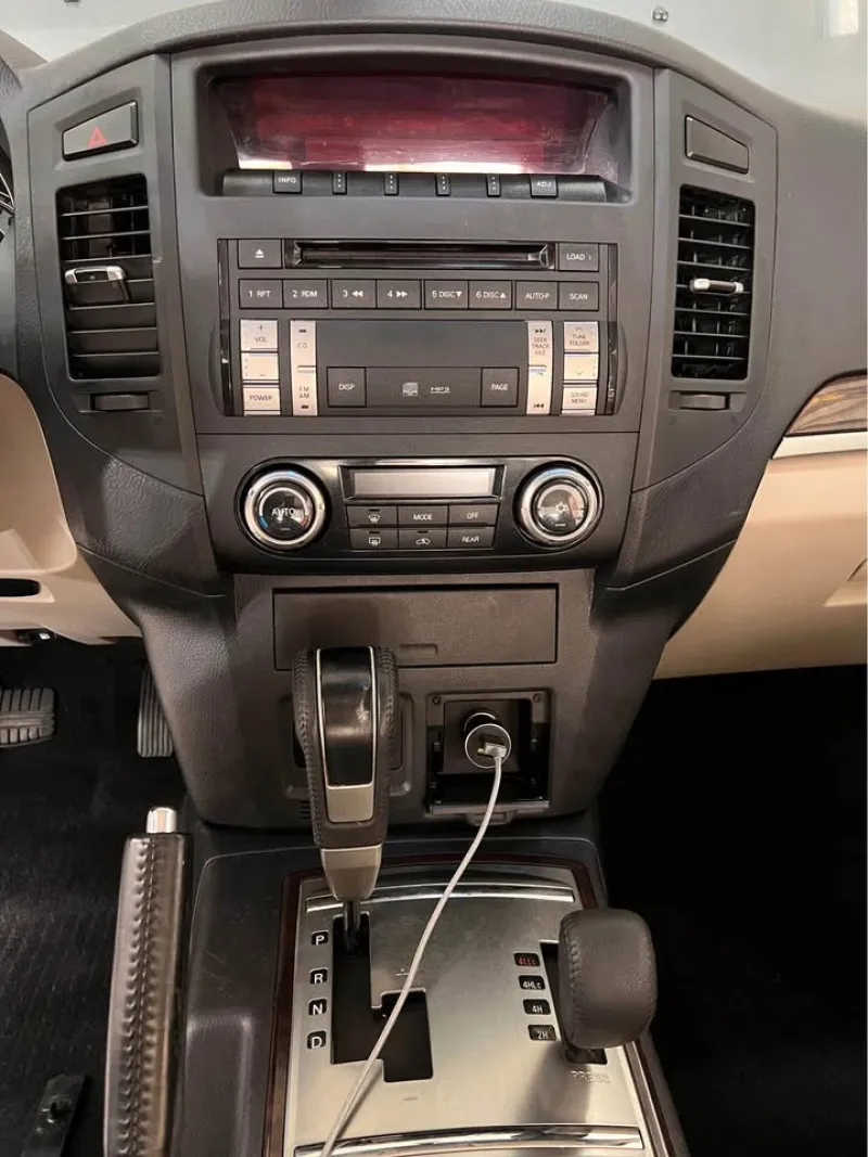 2014 Mitsubishi Pajero in Dubai