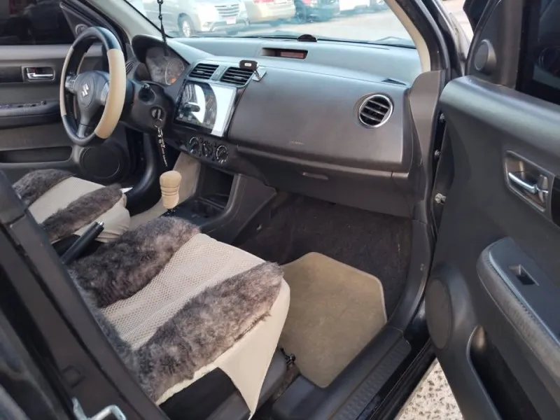 2011 Suzuki Swift in Dubai