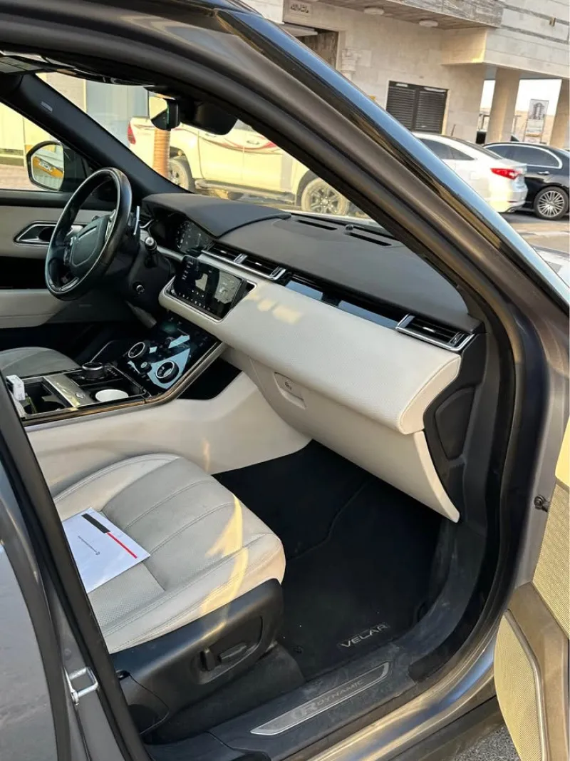 2019 لاند روفر رينج روفر فيلار in Dubai