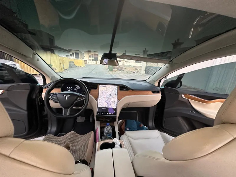 2019 تسلا X موديل in Dubai