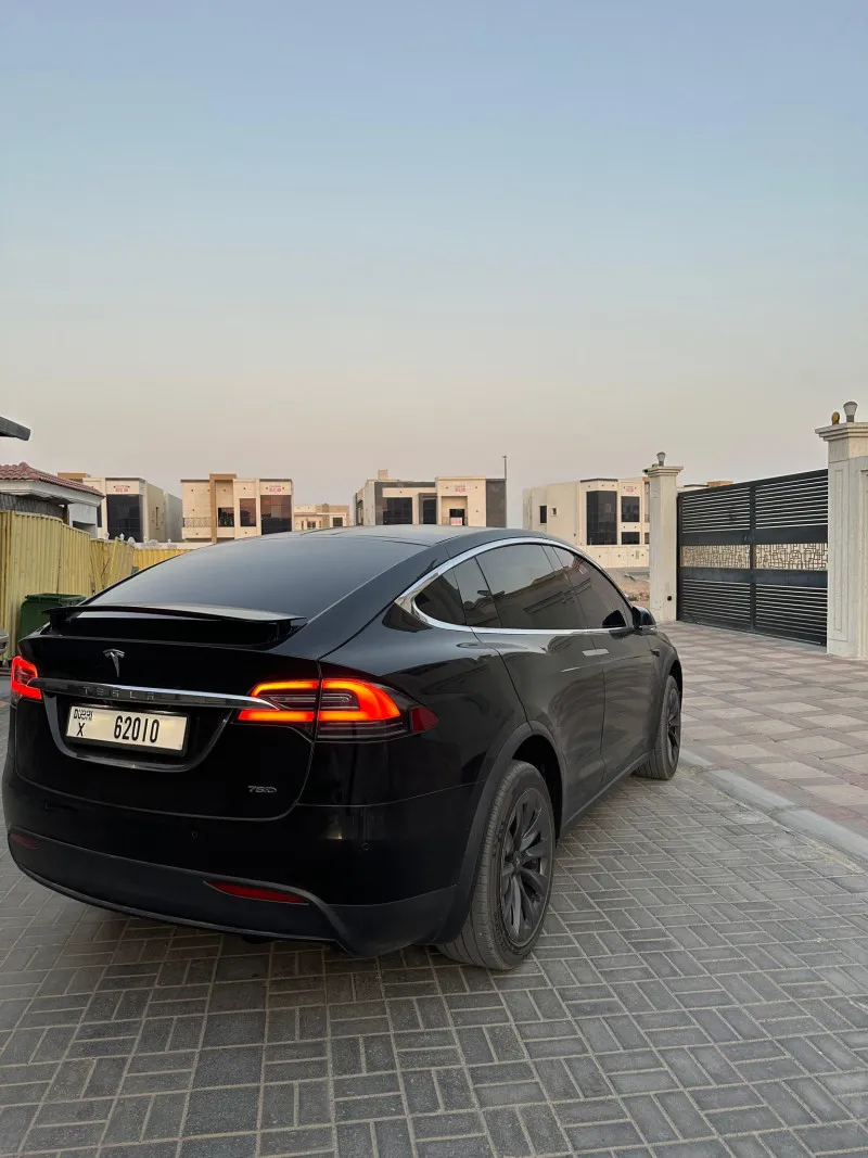 2019 تسلا X موديل in Dubai