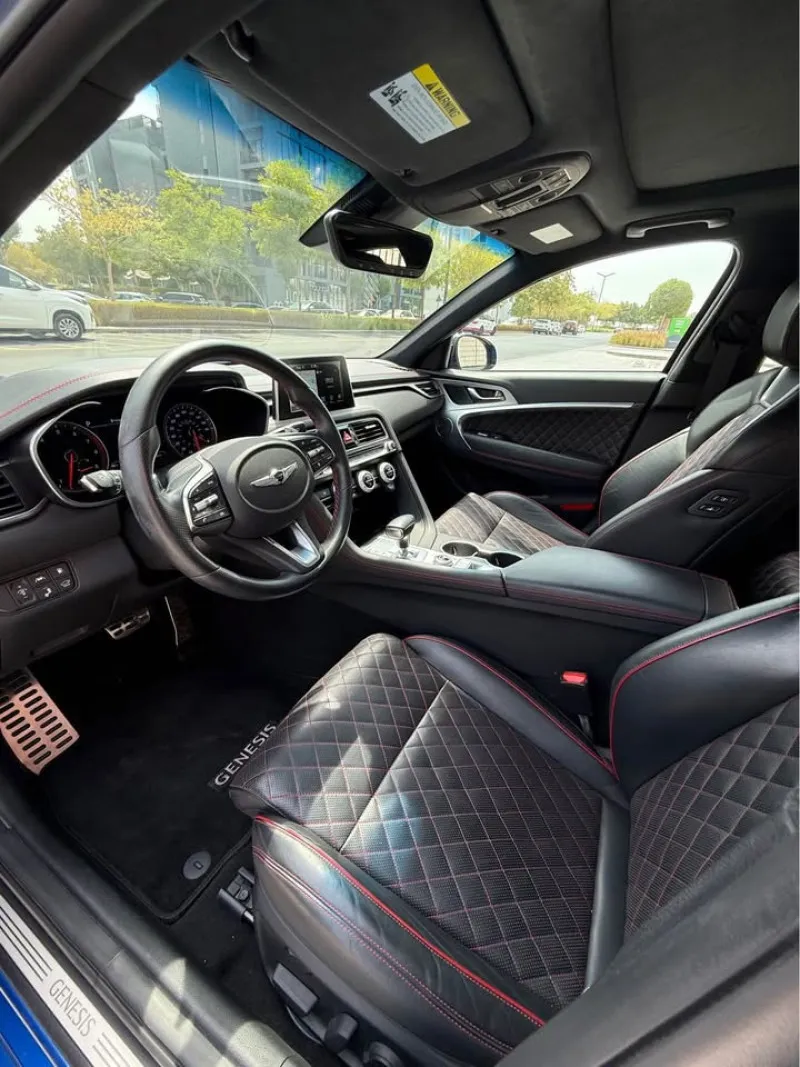 2020 Genesis G70 in Dubai