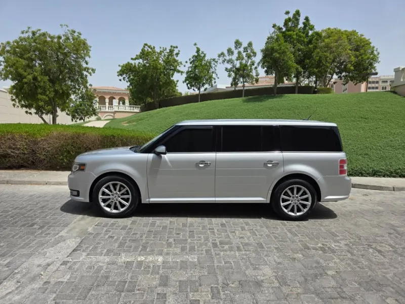 2019 Ford Flex in Dubai