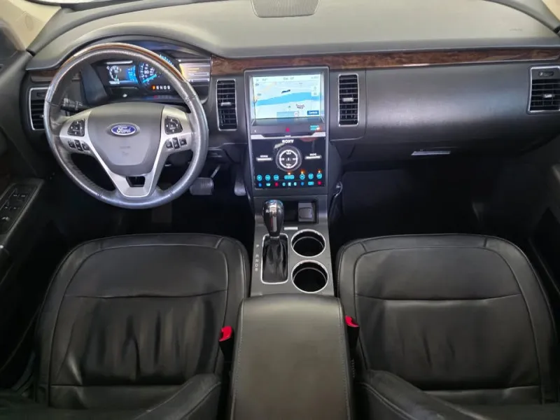2019 Ford Flex in Dubai