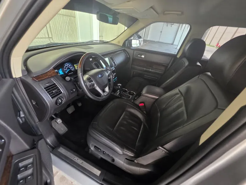 2019 Ford Flex in Dubai