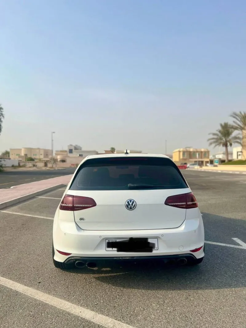2015 فولجس فاجن جولف in Dubai