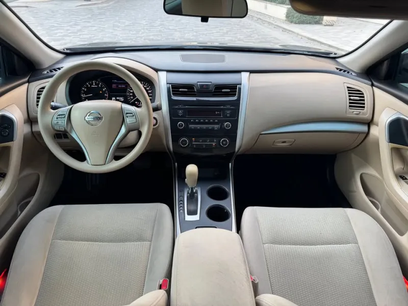 2015 نيسان آلتيما in Dubai