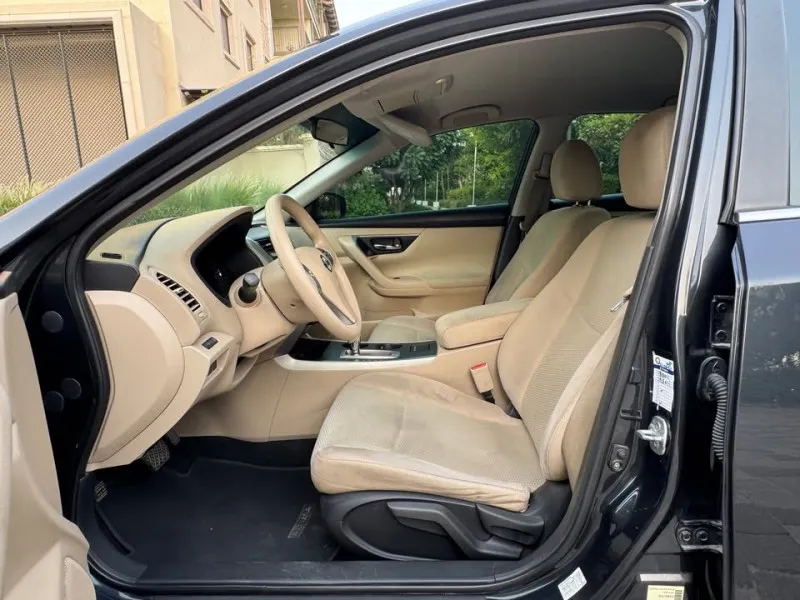 2015 نيسان آلتيما in Dubai