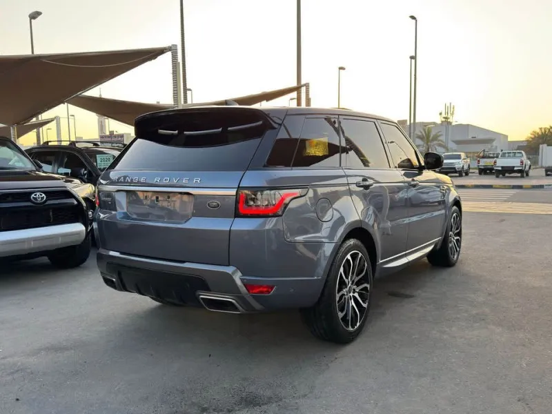 2020 Land Rover Range Rover Sport in Dubai
