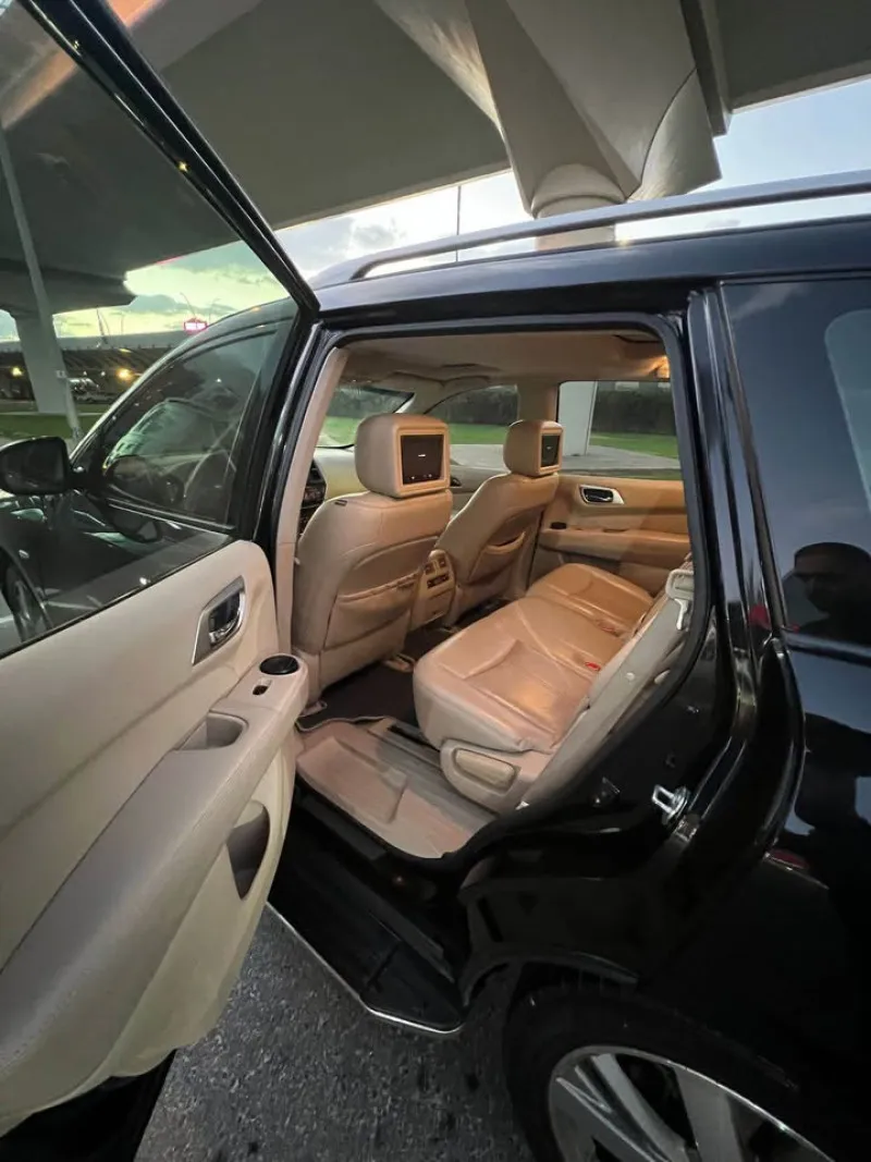 2015 Nissan Pathfinder in Dubai
