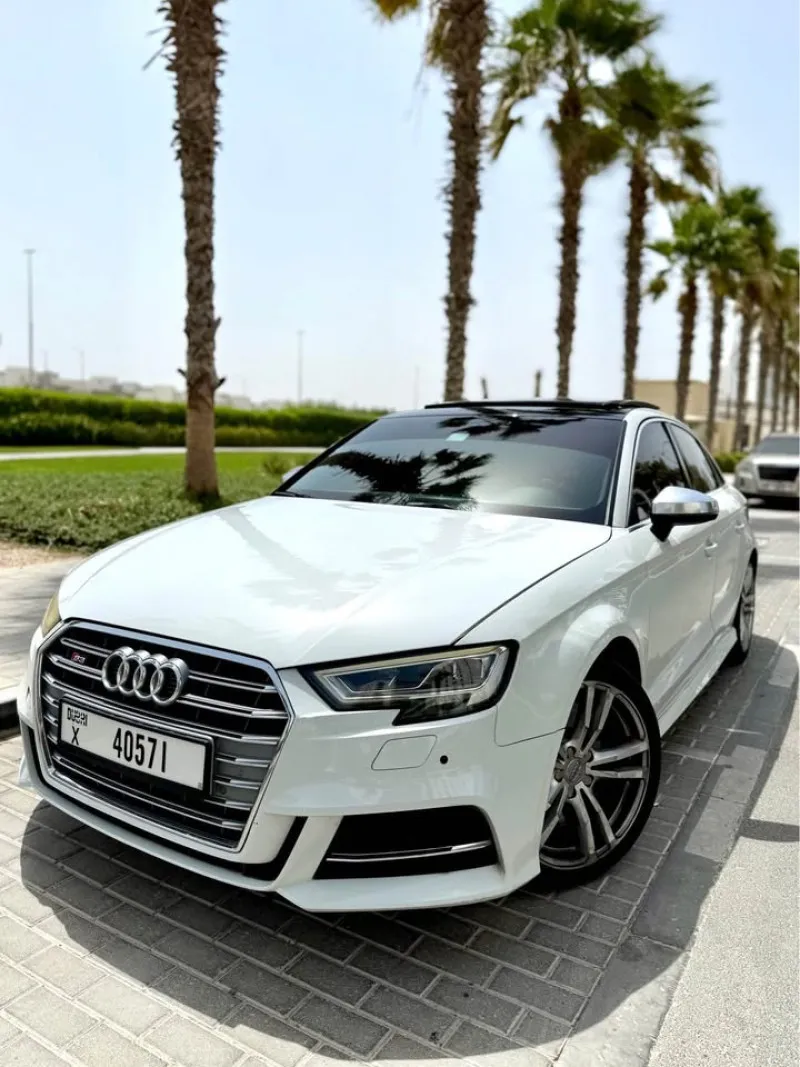 2017 اودي اس ٣ in Dubai