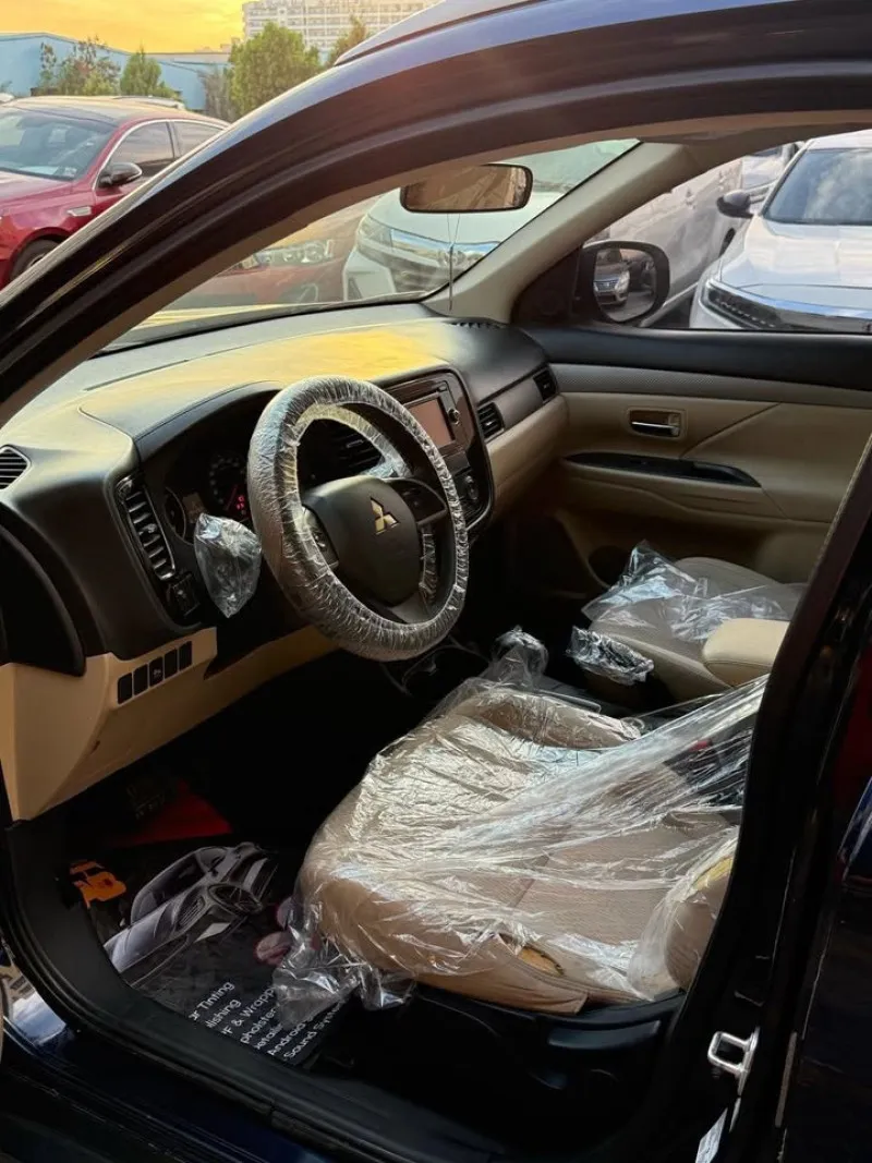 2016 Mitsubishi Outlander in Dubai
