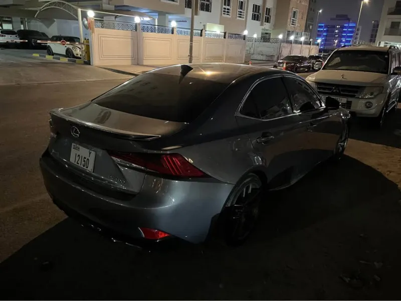 2018 لكزس أي أس ٣٠٠ in Dubai