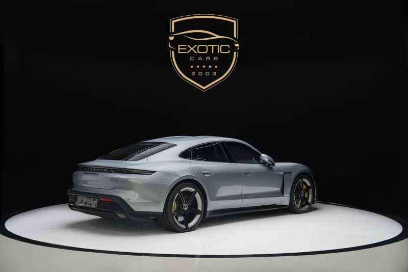 2021 Porsche Taycan in Dubai