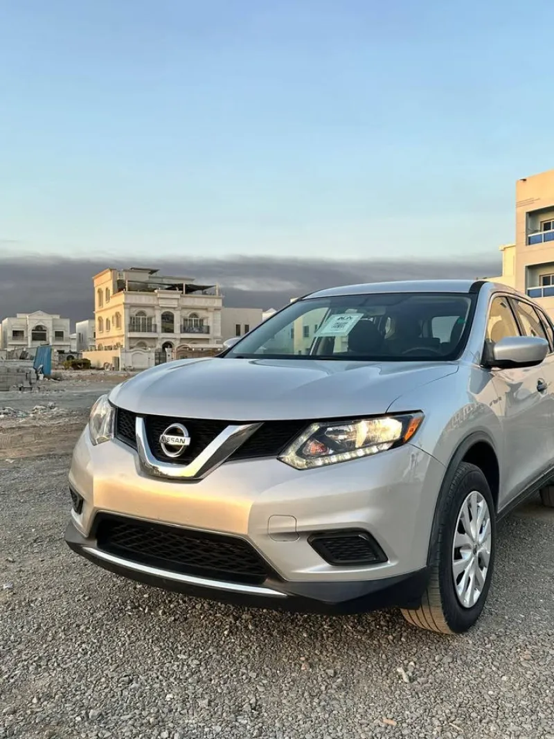 2016 Nissan Rogue in Dubai
