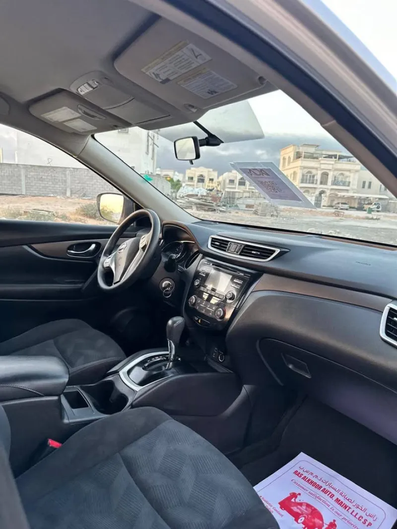 2016 Nissan Rogue in Dubai