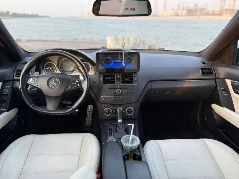 2009 مرسيدس-بنز سي ٦٣ in Dubai