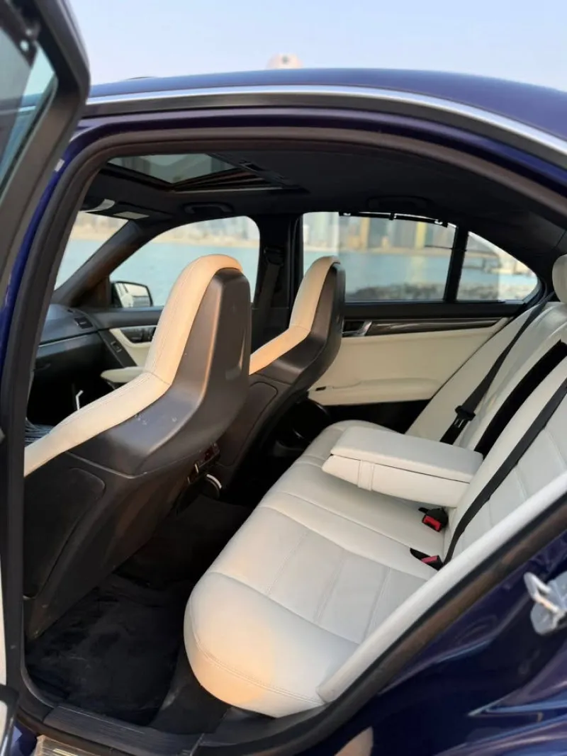 2009 مرسيدس-بنز سي ٦٣ in Dubai