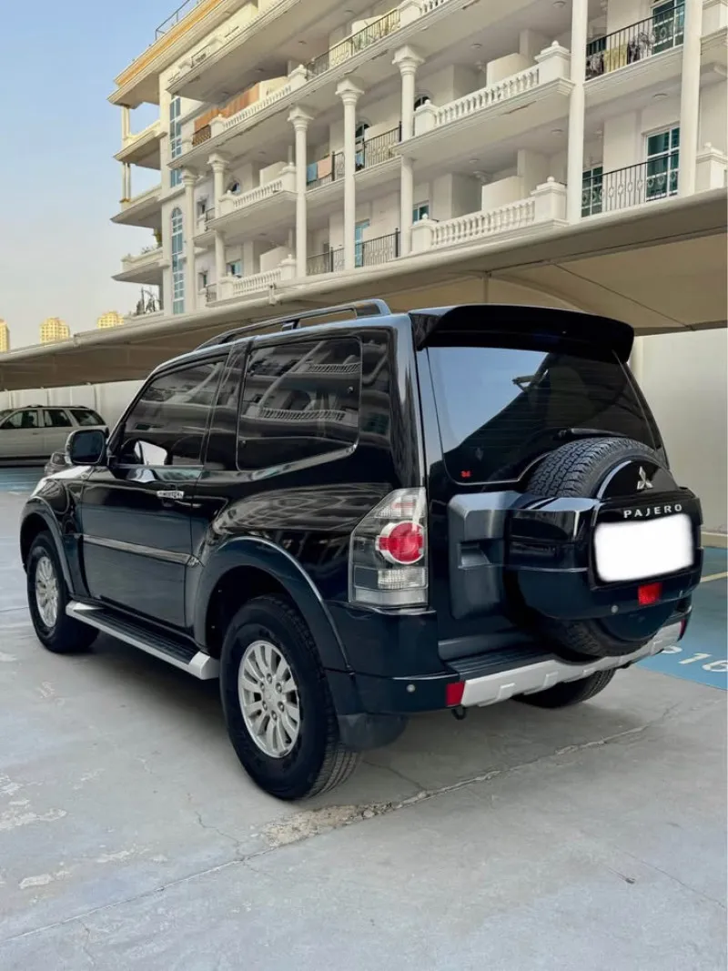 2014 ميتسوبيشي باجيرو in Dubai