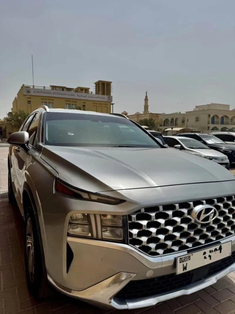 2022 هيونداي سانتا في in Dubai