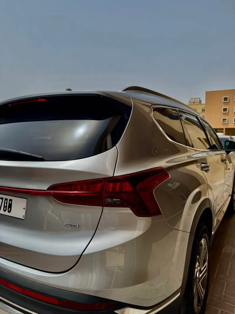 2022 هيونداي سانتا في in Dubai