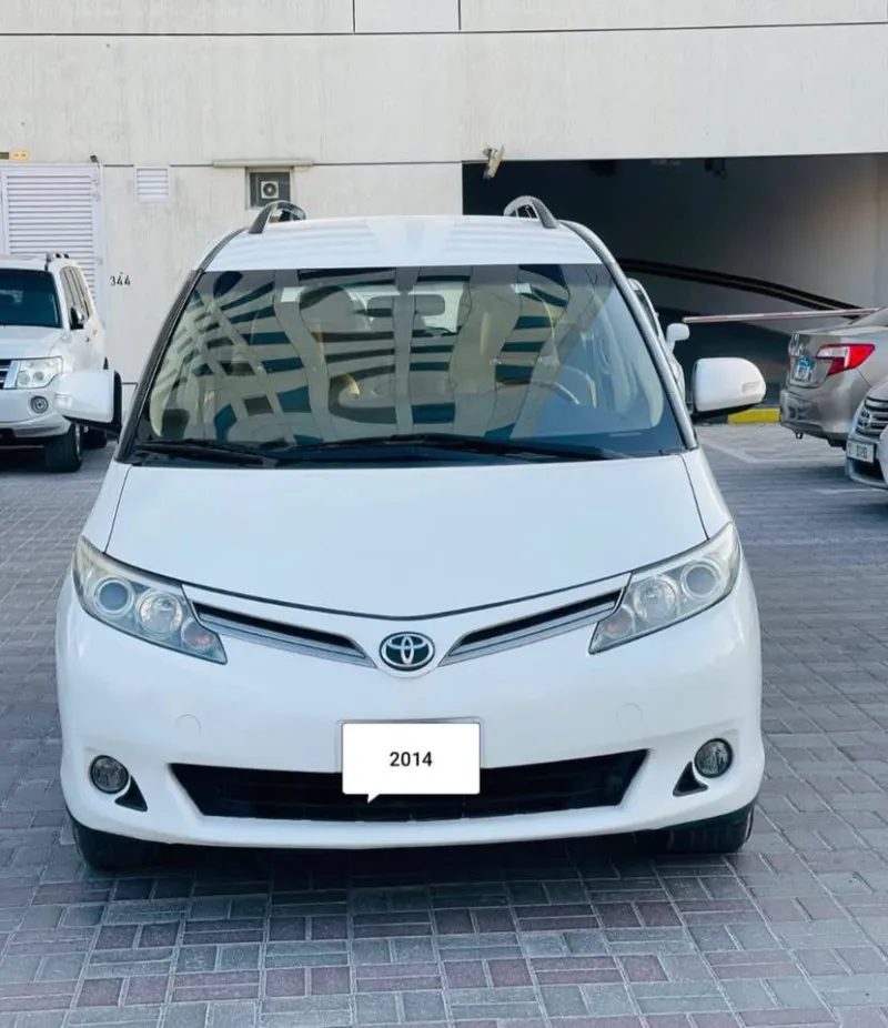 2014 Toyota Avalon in Dubai
