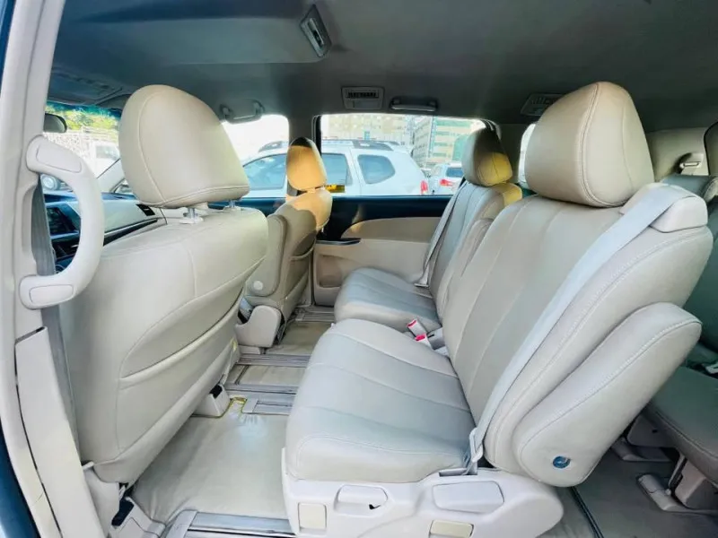 2014 Toyota Avalon in Dubai