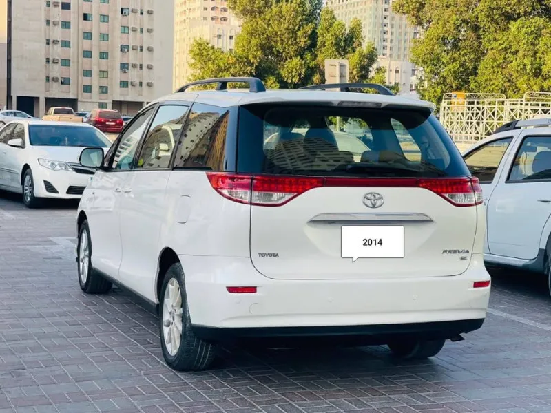 2014 Toyota Avalon in Dubai